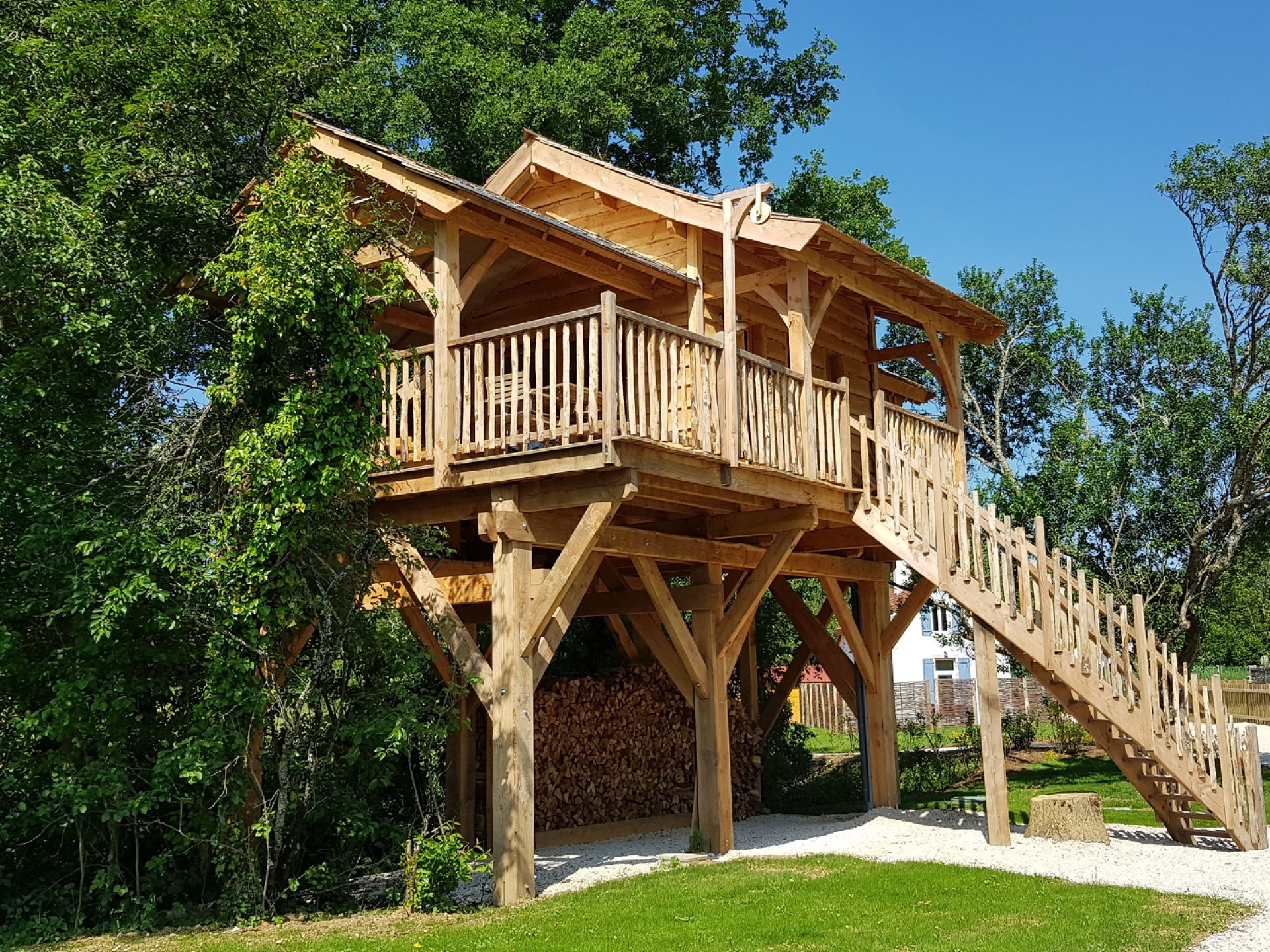 La Cabane perchée - Cabane sur pilotis Bourgogne (Bourgogne-Franche-Comté)