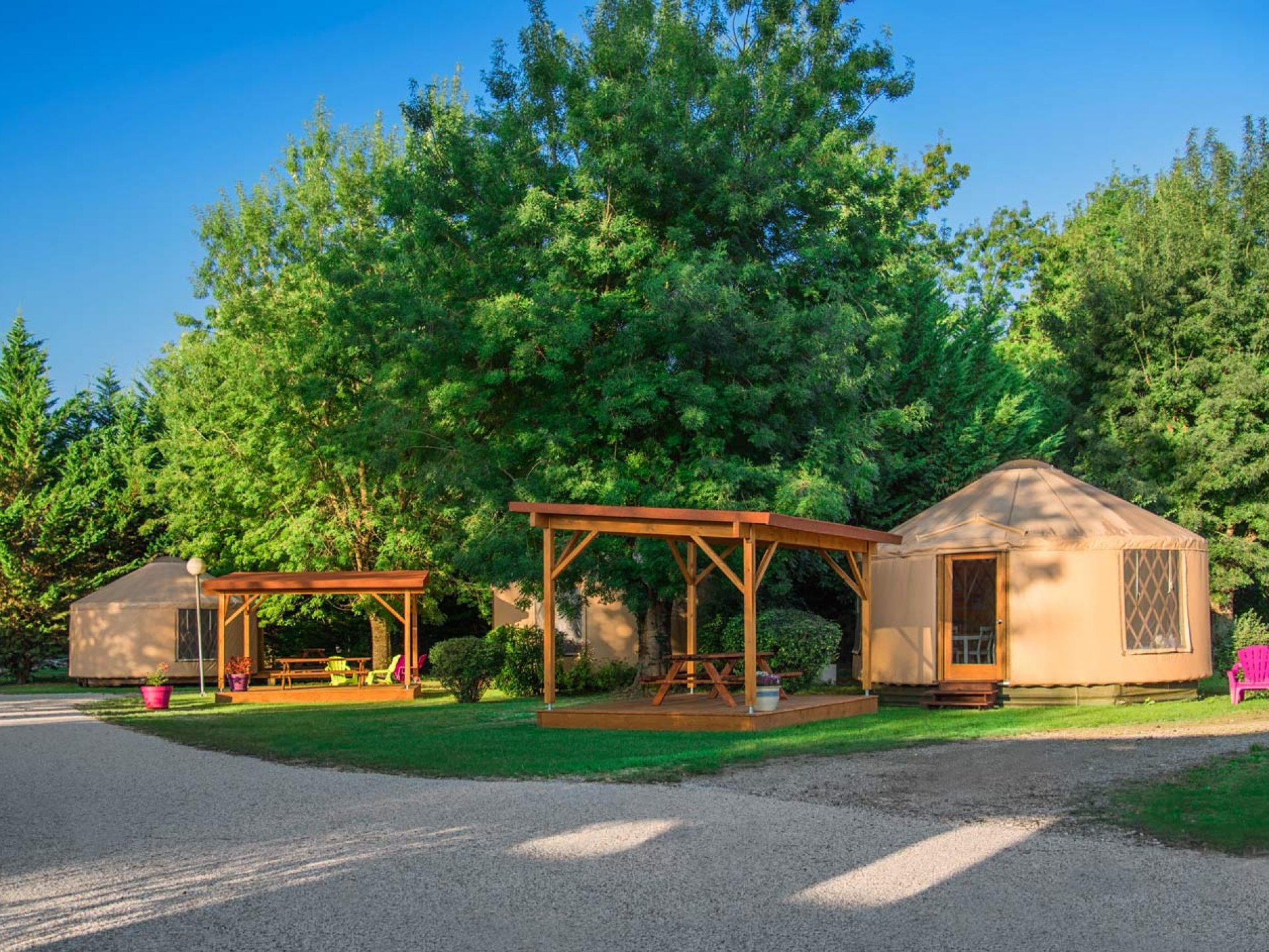 Moderne Yourte MidiPyrénées (Occitanie) hebergement insolite