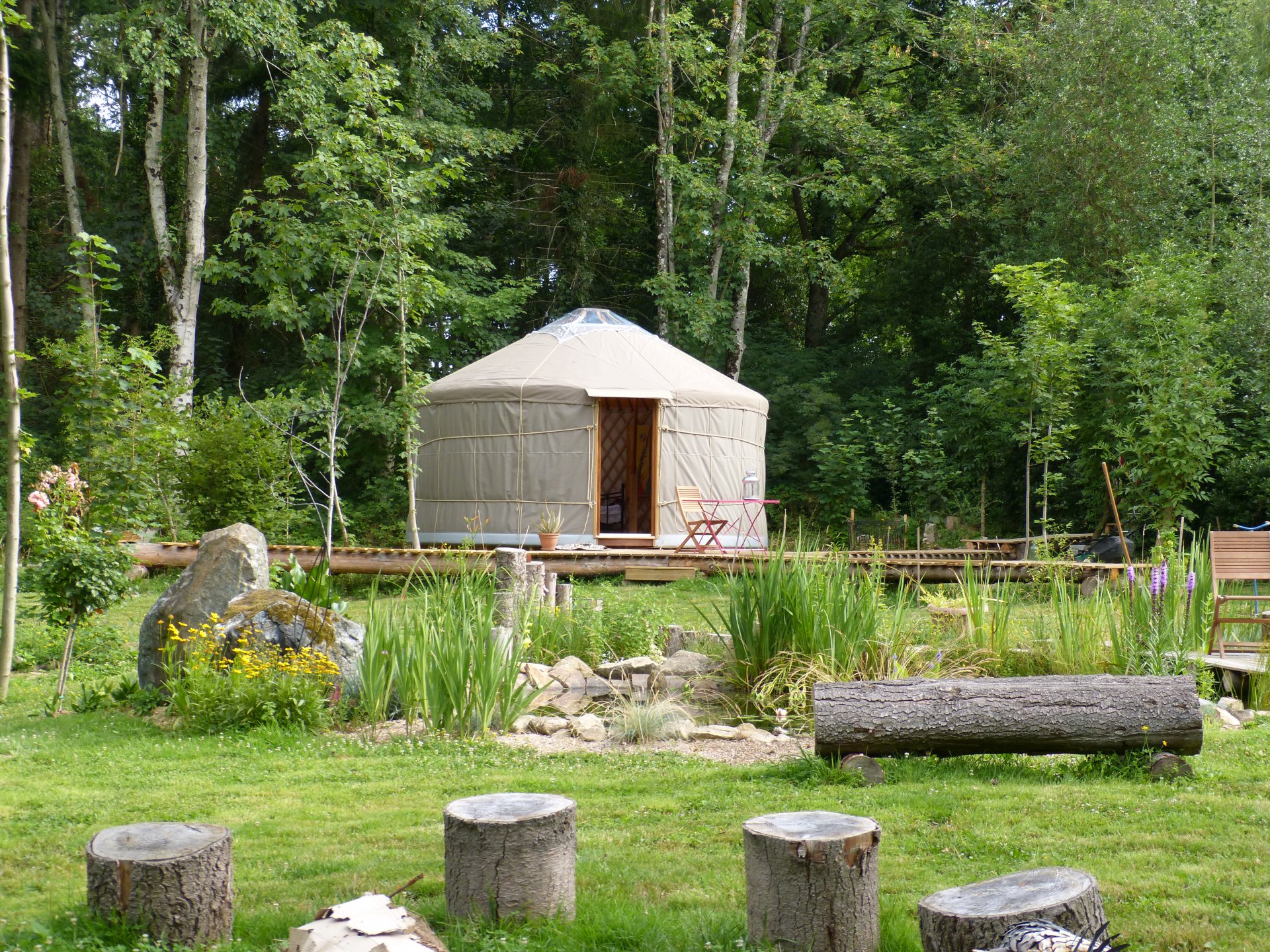 et Verdure Yourte Auvergne (AuvergneRhôneAlpes) location insolite