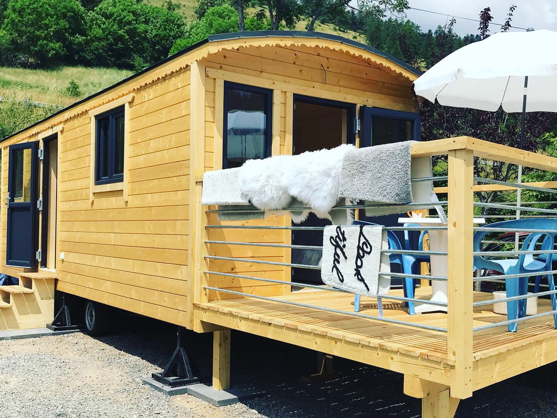 Le ChaletRoulotte et Spa Roulotte ProvenceAlpesCôte d'Azur