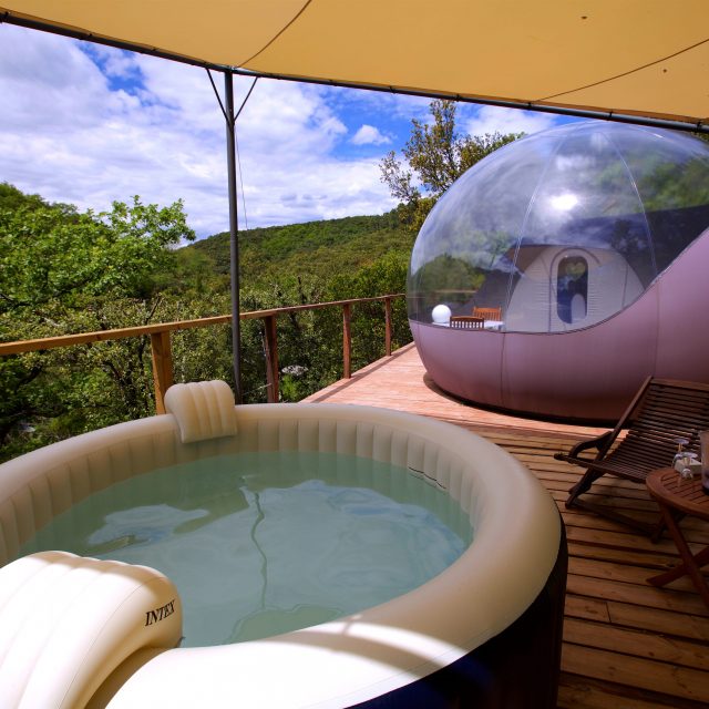 Nuit dans une bulle, manoir hanté ou cabane. L&rsquo;hébergement insolite, la nouvelle tendance du tourisme en France