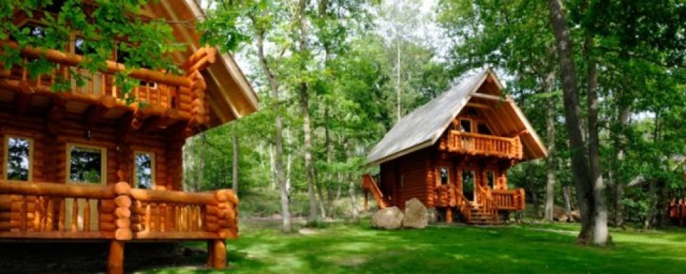 A la campagne ou à la montagne, découvrez le charme des chalets